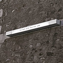 En toutes lettres, horloge murale, création Nicolas Le Moigne, 2004.