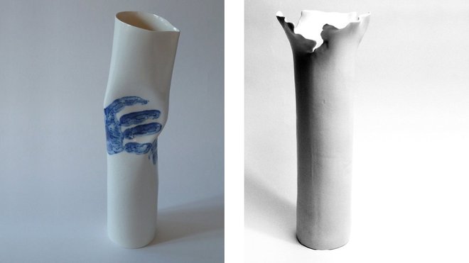Forme cylindrique déclinée en deux versions. A droite, vase ou carafe avec déformation ergonomique de la main. A gauche, vase éclaté avec intérieur émaillé et extérieur en biscuit mat et brut. Créations Caroline Worner.