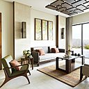 Le mobilier offre des interprétations contemporaines du design traditionnel omanais.