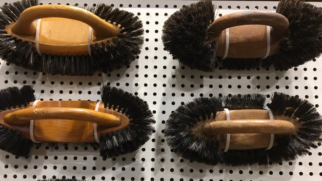 Brosses en soie pour lustrage, fin XIXème et début XXème siècle.