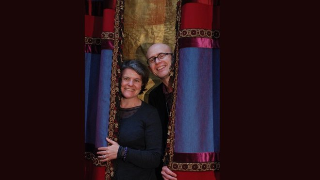 Elisa et Jérôme Declercq, les dirigeants actuels de Declercq Passementiers.