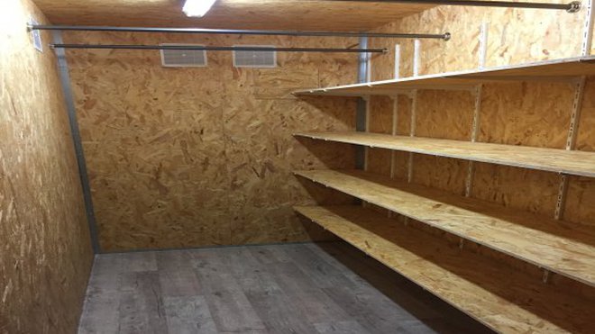 Une fois parfaitement rénovée, avec des étagères, un sol propre et l’électricité aux normes, une cave pourra se louer de la même façon qu'un autre bien immobilier. Une fois parfaitement rénovée, avec des étagères, un sol propre et l’électricité aux normes, une cave pourra se louer de la même façon qu'un autre bien immobilier.