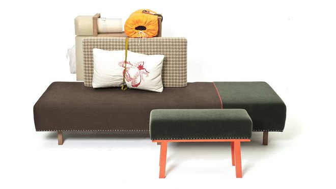 Hella Jongerius, Banquette Blackparck, 2007, noyer, laine, coton, lin, résine et métal.