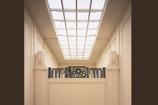 Art Déco. Hôtel Haerens, angle de l’avenue Brugmann à Uccle, 1928, architecte Antoine Courtens.