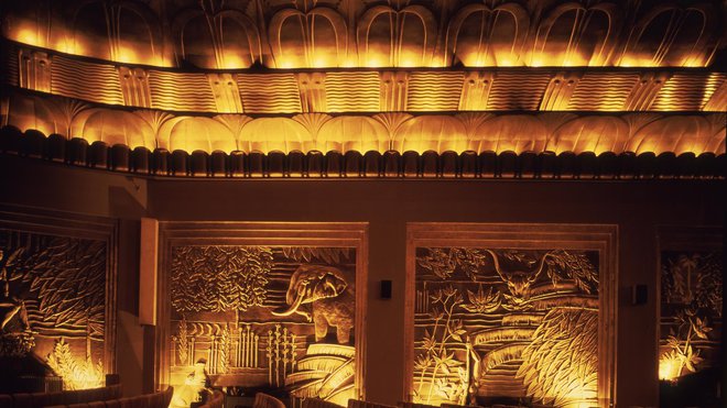 Art Déco. Cinéma Eldorado, place de Brouckère à Bruxelles, 1931-1933, architecte Marcel Chabot.