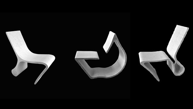 Ce sculpteur et architecte de formation s’est familiarisé avec le marbre auprès des plus grands maîtres italiens. Il en ressort, cet ensemble stupéfiant qui allie la rigueur des lignes contemporaines à la beauté du marbre façonné, inspiré par les nouvelles techniques de découpe de la pierre. Série de trois chaises encastrables, Les Causeuses, création Vincent Gingembre, marbre de Chiampo Vicenza, pièce unique, Galerie Dutko.