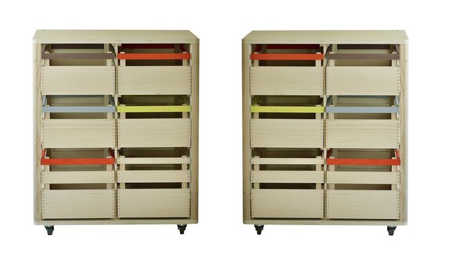 Composé de 10 cagettes, range-tout 4 saisons RT1001 en frêne. L 70 x P 41 x h 83 cm. Existe en version 6 et 7 cagettes. Palette de 6 finitions au choix. Création Pic Vert et Cie, prix sur demande.