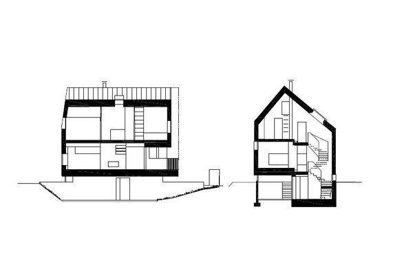 Plans de coupe: la maison développe trois niveaux d’habitation avec une entrée en contrebas.
