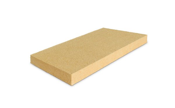 Panneau en fibres de bois semi-rigide de la qui bénéficie d‘une conductivité thermique de 0,036 W / (m.K), une valeur exceptionnelle pour un isolant biosourcé. Spécialement étudié pour des constructions fines, en réduisant l‘épaisseur de l‘isolant dans les murs et dans la toiture. Gamme Steicoflex 036 de Steico.