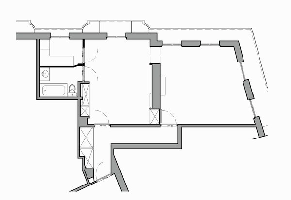 Plan avant travaux : l’appartement avait un trop long couloir, une cuisine et une salle de bains trop petites et une chambre un peu grande. En outre, il manquait cruellement de rangements.