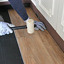 Etape 4 : assemblage des lames sur le petit côté. Verrouiller à l’aide d’un maillet (clic à plat).