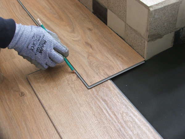 Etape 8 : traçage d’un angle par report (idem étapes 5, 6 et 7).