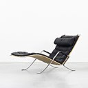 Rare chaise longue signée Hartmut Lohmeyer and Fabricius & Kastholm sur le stand de la Galerie Bachmann de Frankfort.