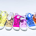 Les chaussures Paladium changent aussi de couleur.