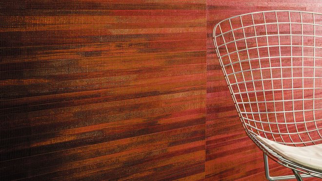 Décor Pao, l’un des trois dessins de la collection Manado élaboré à partir d’un mélange bandes d’écorce de bananier et de papier froissé, coloris 7024 08 25.