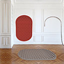 Restituant la chaleur et la fraîcheur, on le déplace selon ses besoins, pour aménager un espace de chaleur perso. Radiateur Poikilo, création Claire Debien.