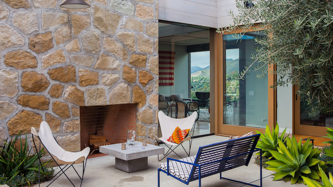 Les patios ont été disposés de manière à optimiser les vues, la lumière naturelle et la ventilation ; en outre, ils protègent des vents forts qui soufflent parfois.