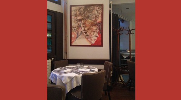 Une vue ciblée du restaurant Le Traversière.
