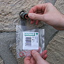 Etape 3 : le joint étant plus qu’usagé, le remplacer par un joint fibre neuf.