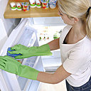 Les joints du réfrigérateurs peuvent être nettoyés avec un peu d’eau propre, puis séchés avec un chiffon doux.