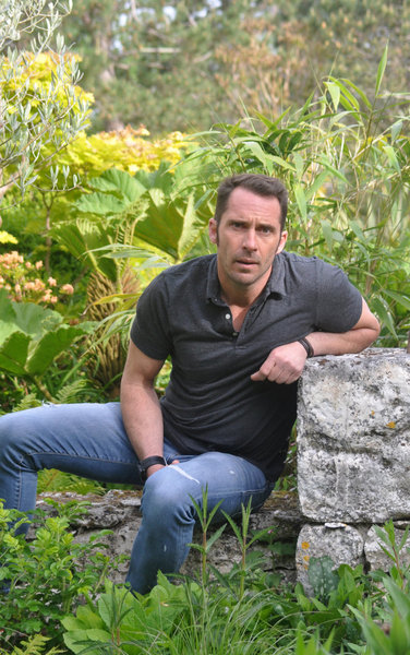 Le paysagiste Mathias Bonnin.