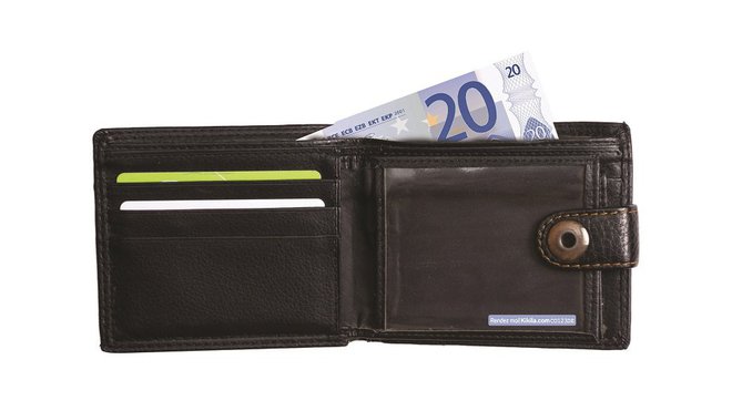 85 % des personnes qui trouvent un objet de valeur contenant des informations sur son propriétaire vont chercher à le retrouver. Donc autant faciliter cette démarche avec le concept Kikila.