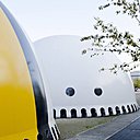 Structure gonflable et nomade créé par Hans Walter Muller pour accueillir des expositions, réceptions, événements sur la base d’une commande artistique pour Arc en rêve.