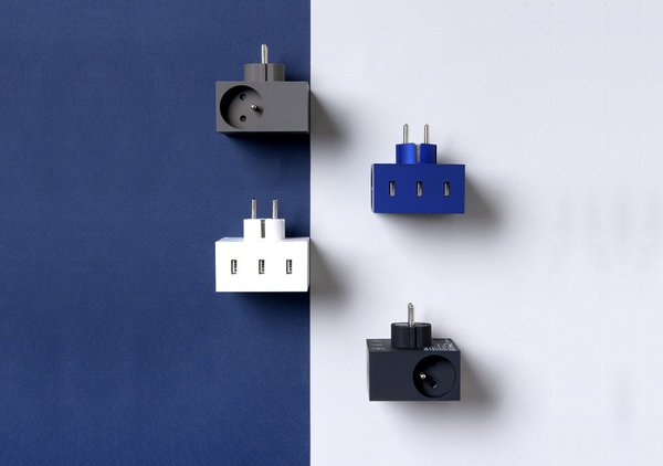 L’hybride 5 en 1, chargeur et multiprise 3 ports USB et 2 prises pour charger rapidement 5 appareils en même temps en toute sécurité. Produit élu chargeur de l’année 2016. Hide, disponible en blanc, bleu, noir, taupe et rouge, 4,4 ampères, 34,90 €.