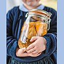 Le Kéfir ! Les russes pensent que la consommation régulière de kéfir améliore l'état de la santé et combat les infections et maladies. A consommer sans modération !