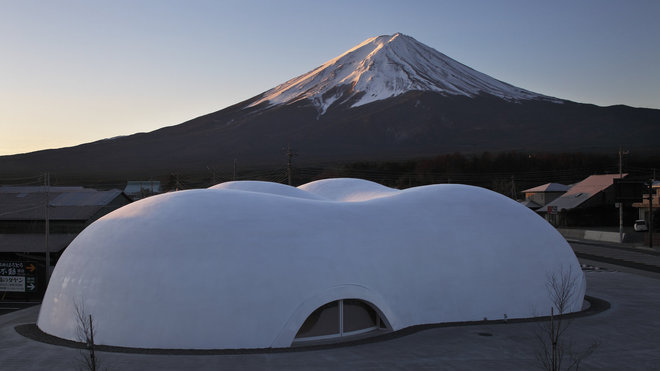 Restaurant Hoto Fudo à Fujikawaguchiko, création Takeshi Hisaka, 2009.