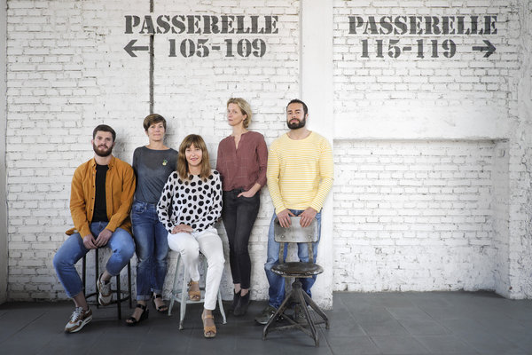 L’équipe de La Cerise Sur Le Gâteau avec au centre Anne Hubert. Création La Cerise Sur Le Gâteau.