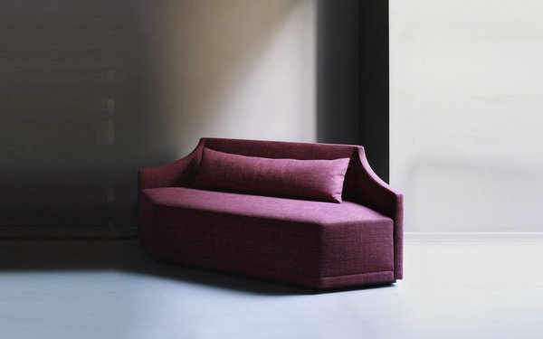 Elégance et chic à l’italienne pour cet éditeur de mobilier, mis à l’honneur dans l’exposition la Famiglia, Marta Sala Editions.