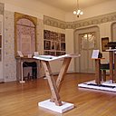 Détruits pendant les années 1960, les ateliers Guimard reprennent vie dans l’exposition « Hector Guimard, précurseur du design, à travers une maquette, des documents et des photos anciennes.