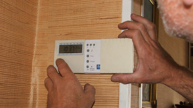 Etape 8 : la régulation. N’oubliez pas les organes de régulation : faites-les vérifier tous les ans. Le contrôle annuel et leur réglage par un professionnel garantissent votre confort et leur longévité.