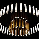 Spectaculaire, le lustre Rainy Day se compose sur mesure dans un design rigoureux et simple.