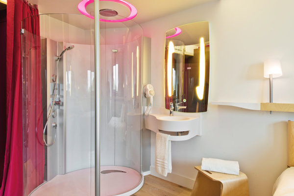 Douche écologique et à variation de couleurs