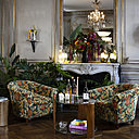 Lampe Dan Yeffet, applique Frédéric Ruyant, céramiques Alexandre et Florentine Lamarche-Ovize, vases David Dubois, table basse André Domin et Marcel Genevrière, pièces en cristal Atelier Swarovski Home création Frederikson Stallard.