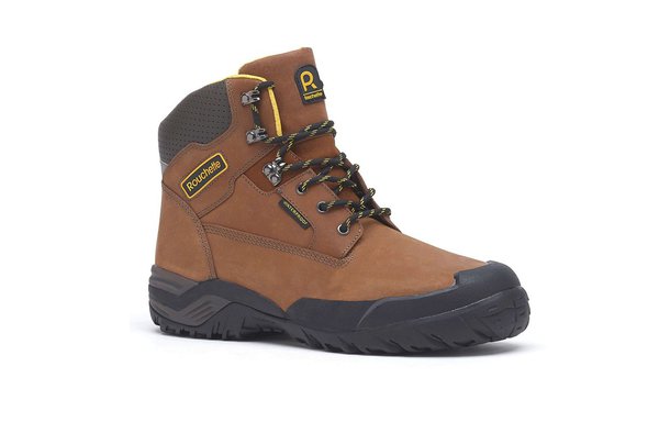 Rouchette, reconnu comme le spécialiste du chaussant imperméable, il n’est pas sans rappeler qu’à l’origine la société Rouchette a construit son savoir-faire sur la fabrication de brodequins de sécurité, très prisés par le monde agricole.