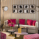 Un petit coin salon d’une junior suite Cinéma.