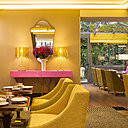 Le salon lumineux où l’on vient prendre son petit-dejeuner.