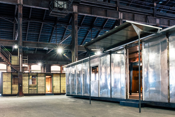 L’Ecole de Bouqueval, comme tous les bâtiments commandés à Prouvé par l’état français à la fin des années 40, devait être fabriquée en grande série, facilement et rapidement montée sur n’importe quel site.