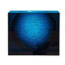 Vase Kumura, édité en série limitée de 25 exemplaires. En cristal bleu encre avec signes cabalistiques incrustés dans la matière (H 30 x L 35 x P 12 cm), 13 550 €. Création Jean-Marie Massaud pour Daum.