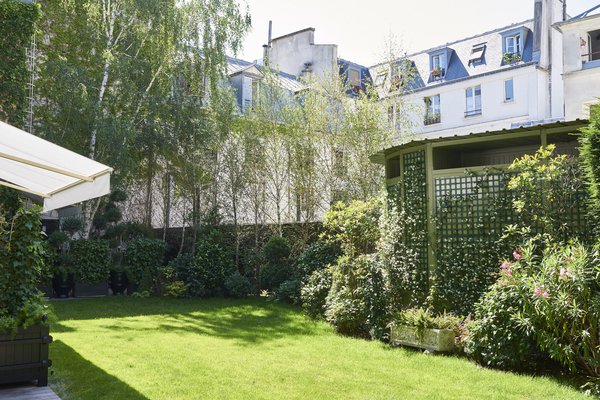 Le Jardin à la Française a été redessiné par la société Arôm.