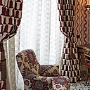 Un mélange de motifs savamment orchestrés autour de la couleur rouge.