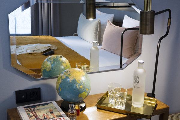 Les décoratrices ont eu carte blanche pour faire du nouveau C.O.Q. (Community of Quality ) pour faire de cet hôtel un cocon urbain.