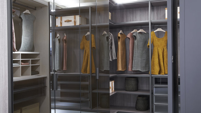 Le dressing n’est pas oublié avec une présentation des systèmes de rangement les plus esthétiques et fonctionnels.