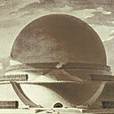 Ce projet de Cénotaphe, hommage à Newton, a été décliné en deux versions : l’une avec une sphère armillaire au centre, une voûte épaisse et une sorte d’esplanade en pied assez large autour du mausolée ; l’autre avec une voûte céleste s’affinant dans les hauteurs et une base plus resserrée. Projet de cénotaphe de Newton, Etienne-Louis Boullée, élévation géométrale.