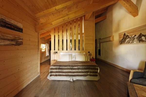 Le design chaleureux revisite les codes de la tradition montagnarde.