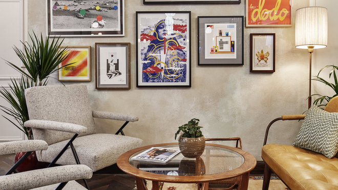 Dans le lobby, style vintage et éclectisme. Dans le lobby, style vintage et éclectisme.