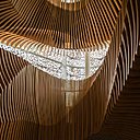 Ora-Ito a dessiné les éléments structurants de l’escalier avec B architecture et ils ont imaginé ensemble la matérialité de l’enveloppe de ses éléments.